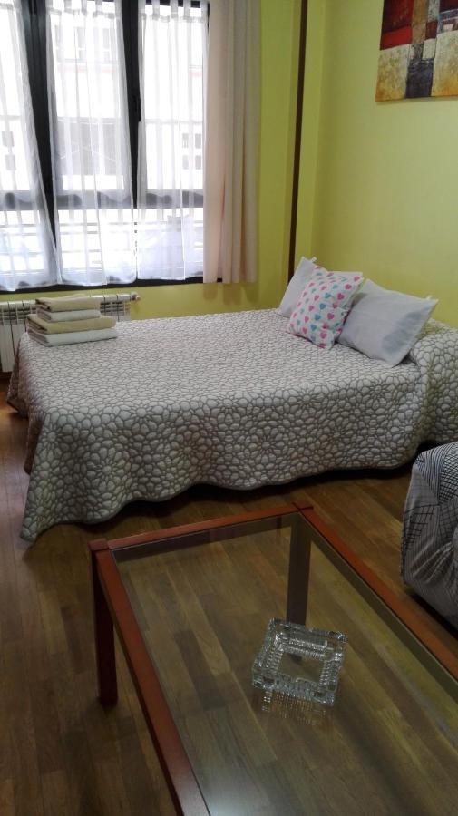 Ferienwohnung Amplio Loft Con Plaza De Garaje Onís Exterior foto