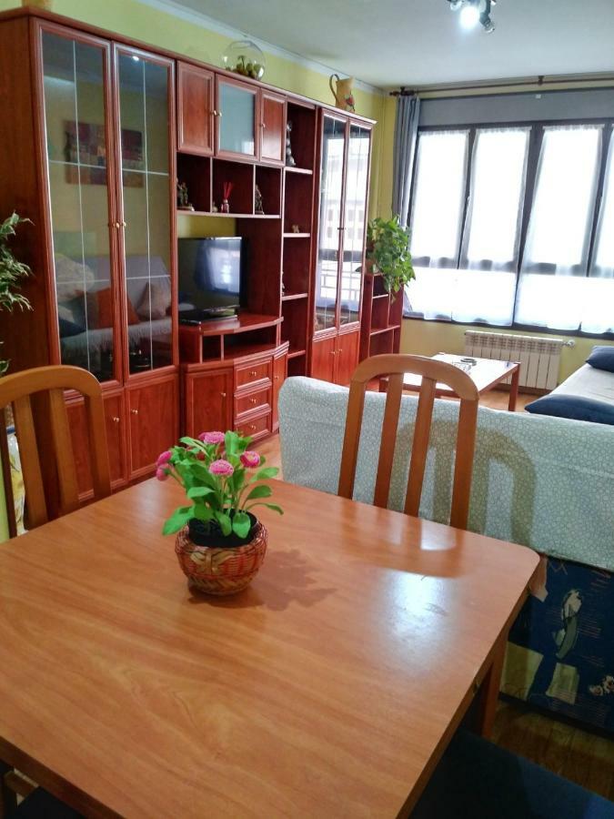 Ferienwohnung Amplio Loft Con Plaza De Garaje Onís Exterior foto